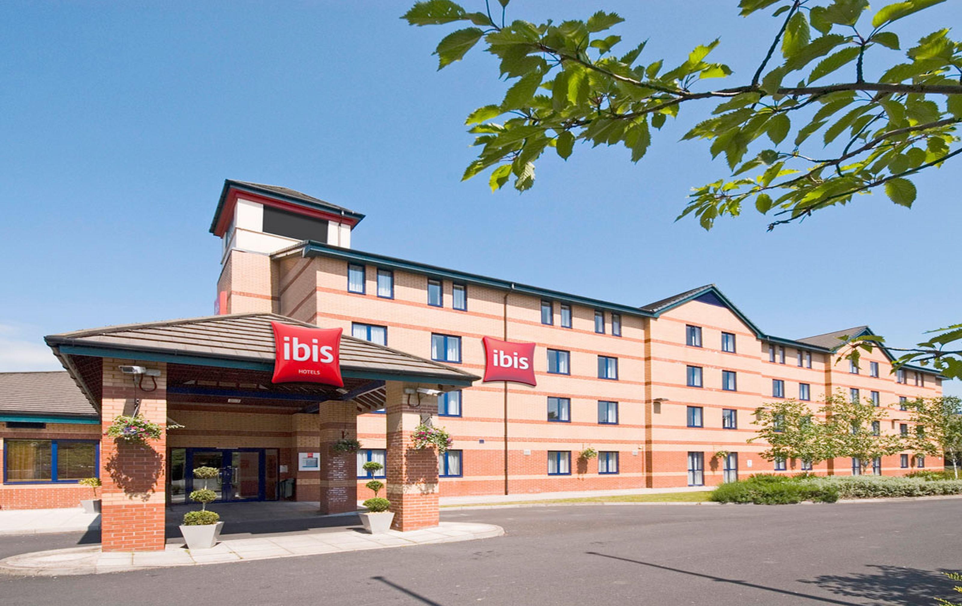 Ibis Preston North Hotel Exterior photo